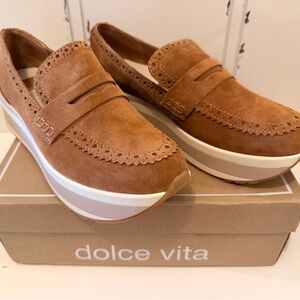 Dolce Vita size 9.5 Janine pecan suede platforms